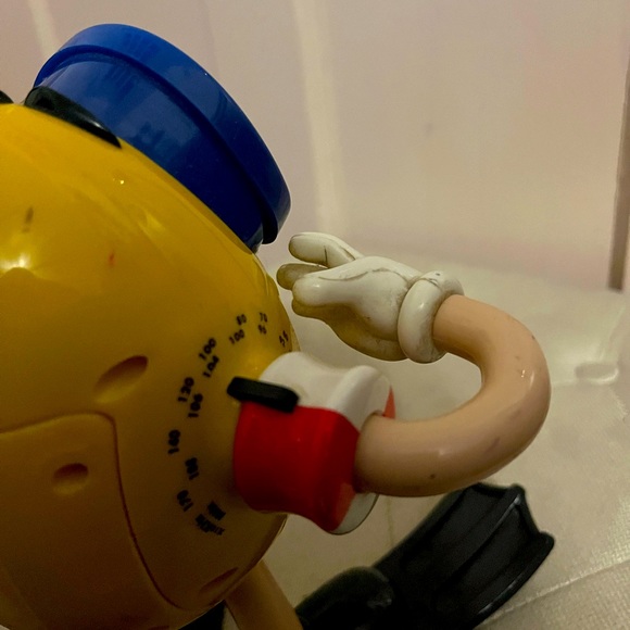 M&M yellow shower radio - Picture 2 of 3